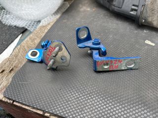 bontott FORD FOCUS IV Bal hátsó Zsanér