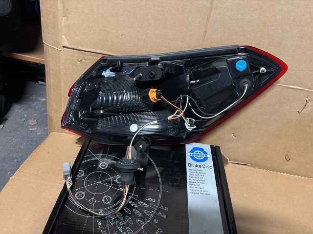 bontott FORD FOCUS IV Bal Külső Hátsó Lámpa