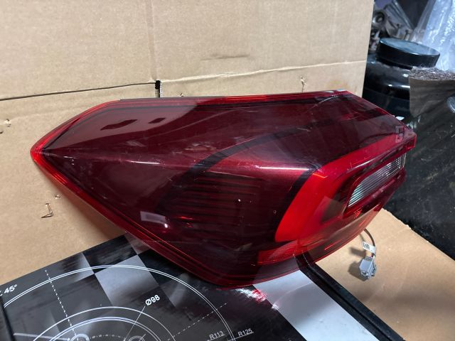 bontott FORD FOCUS IV Bal Külső Hátsó Lámpa