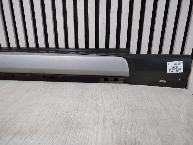 bontott FORD FOCUS IV Bal Küszöb