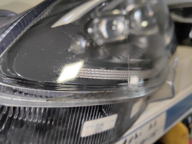 bontott FORD FOCUS IV Bal Ledes Fényszóró