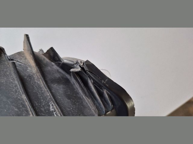 bontott FORD FOCUS IV Bal Ledes Fényszóró