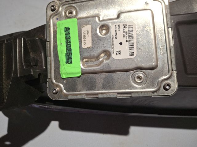 bontott FORD FOCUS IV Bal Ledes Fényszóró