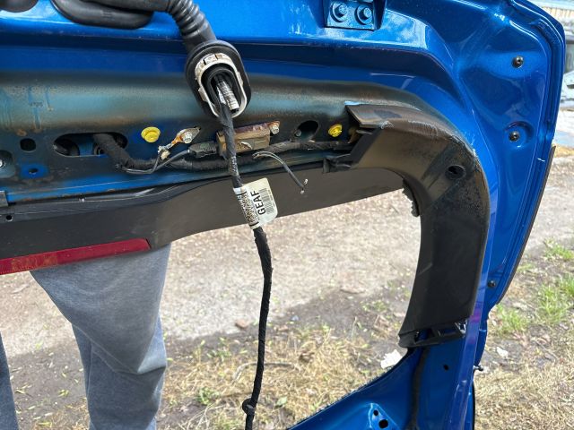 bontott FORD FOCUS IV Csomagtérajtó (Részeivel)