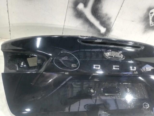 bontott FORD FOCUS IV Csomagtérajtó (Üres lemez)