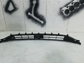 bontott FORD FOCUS IV Első Lökhárító Alsó Középső Díszrács