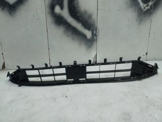 bontott FORD FOCUS IV Első Lökhárító Alsó Középső Díszrács