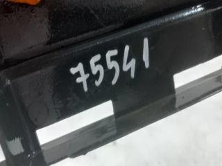 bontott FORD FOCUS IV Első Lökhárító Alsó Középső Díszrács