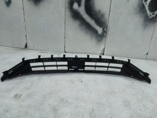 bontott FORD FOCUS IV Első Lökhárító Alsó Középső Díszrács