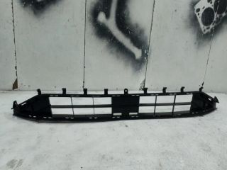 bontott FORD FOCUS IV Első Lökhárító Alsó Középső Díszrács