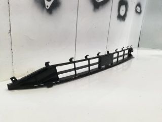 bontott FORD FOCUS IV Első Lökhárító Alsó Középső Díszrács