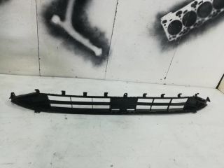 bontott FORD FOCUS IV Első Lökhárító Alsó Középső Díszrács