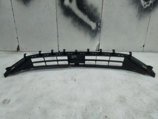 bontott FORD FOCUS IV Első Lökhárító Alsó Középső Díszrács