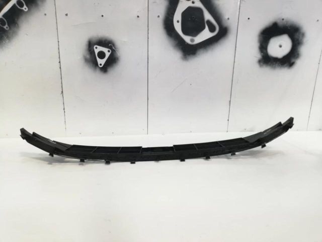 bontott FORD FOCUS IV Első Lökhárító Alsó Középső Díszrács