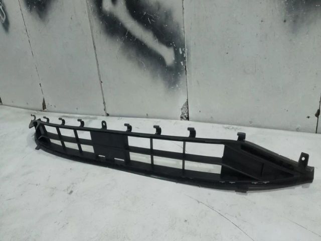 bontott FORD FOCUS IV Első Lökhárító Alsó Középső Díszrács