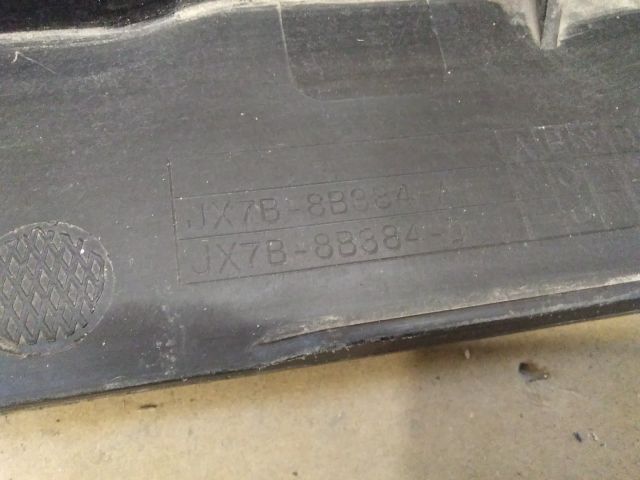 bontott FORD FOCUS IV Első Lökhárító Alsó (Műanyag)