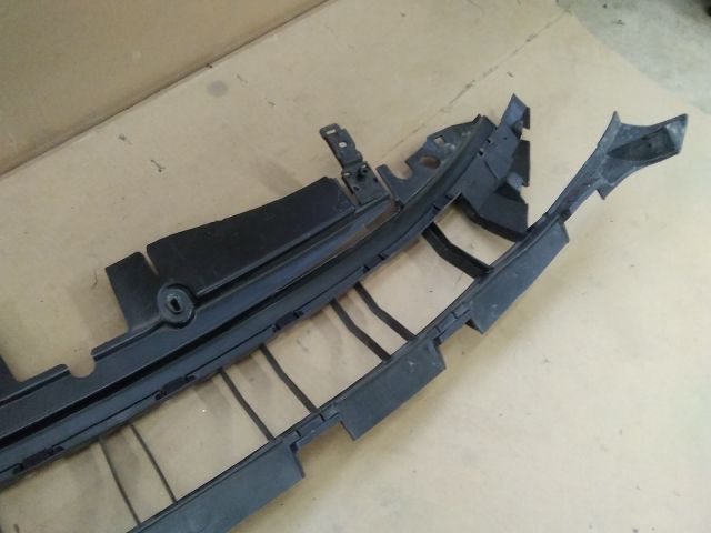 bontott FORD FOCUS IV Első Lökhárító Merevítő (Fém)