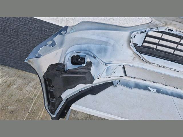 bontott FORD FOCUS IV Első Lökhárító (Részeivel)