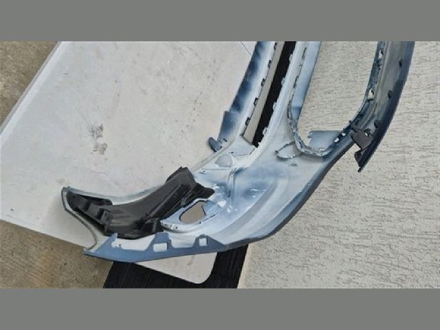 bontott FORD FOCUS IV Első Lökhárító (Részeivel)