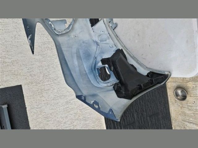 bontott FORD FOCUS IV Első Lökhárító (Részeivel)