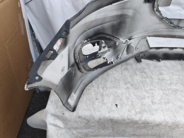 bontott FORD FOCUS IV Első Lökhárító (Részeivel)