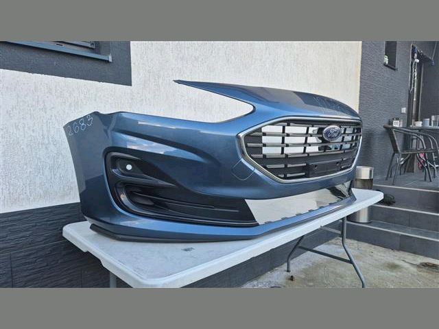 bontott FORD FOCUS IV Első Lökhárító (Részeivel)