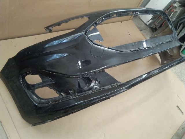 bontott FORD FOCUS IV Első Lökhárító (Üresen)