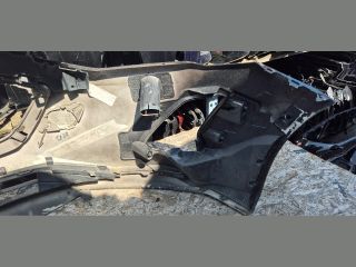 bontott FORD FOCUS IV Első Lökhárító (Üresen)