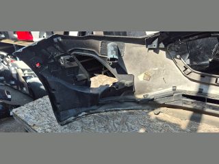 bontott FORD FOCUS IV Első Lökhárító (Üresen)