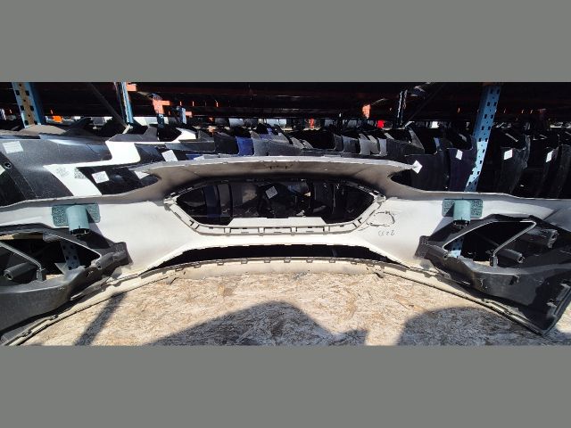 bontott FORD FOCUS IV Első Lökhárító (Üresen)