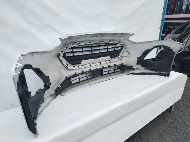 bontott FORD FOCUS IV Első Lökhárító (Üresen)