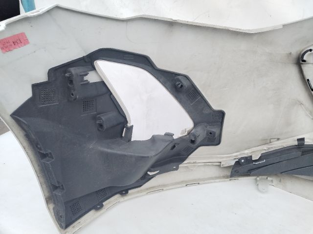 bontott FORD FOCUS IV Első Lökhárító (Üresen)