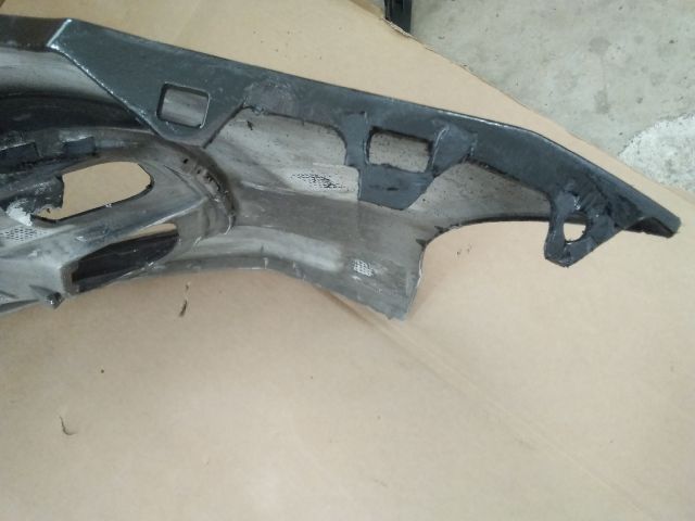 bontott FORD FOCUS IV Első Lökhárító (Üresen)