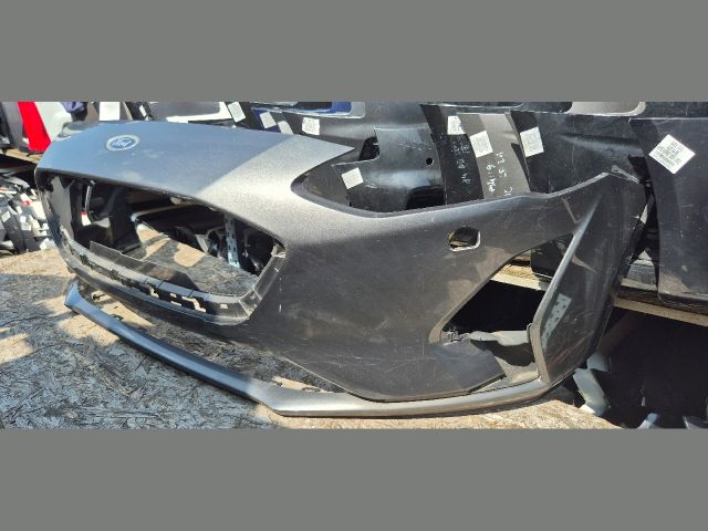 bontott FORD FOCUS IV Első Lökhárító (Üresen)