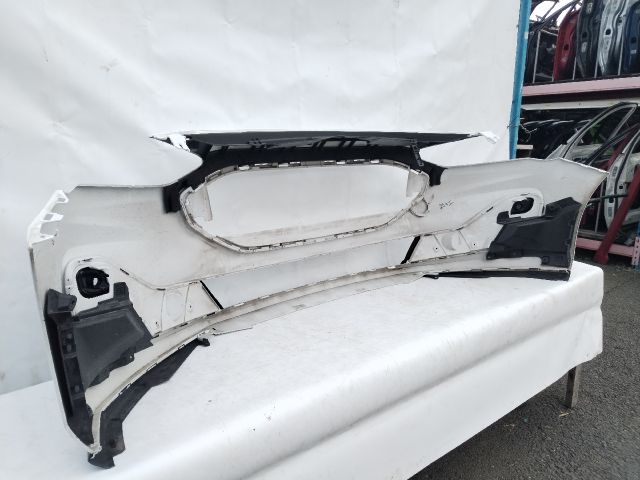 bontott FORD FOCUS IV Első Lökhárító (Üresen)