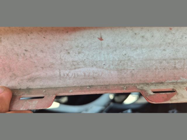 bontott FORD FOCUS IV Első Lökhárító (Üresen)