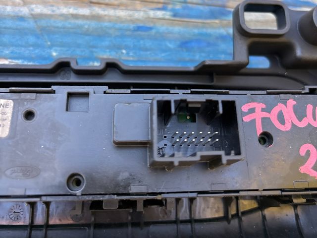 bontott FORD FOCUS IV Fűtéskapcsoló (manuális klímás)