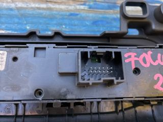 bontott FORD FOCUS IV Fűtéskapcsoló (manuális klímás)