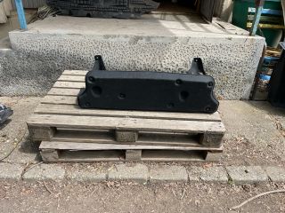 bontott FORD FOCUS IV Hátsó Fenéklemez