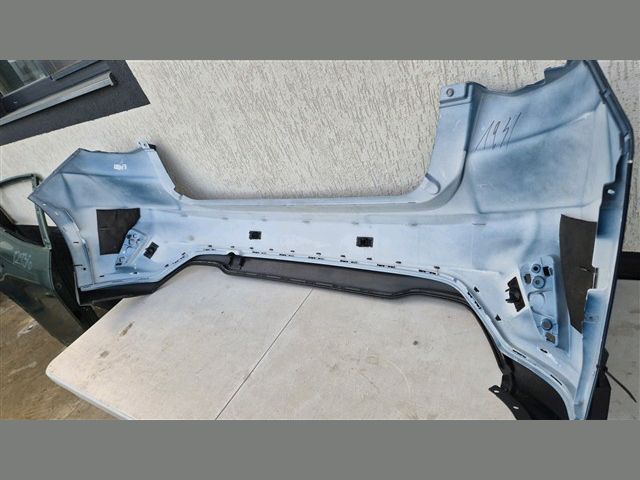 bontott FORD FOCUS IV Hátsó Lökhárító (Részeivel)