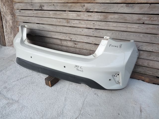 bontott FORD FOCUS IV Hátsó Lökhárító (Részeivel)