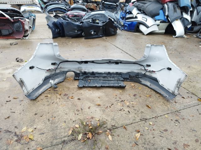 bontott FORD FOCUS IV Hátsó Lökhárító (Részeivel)