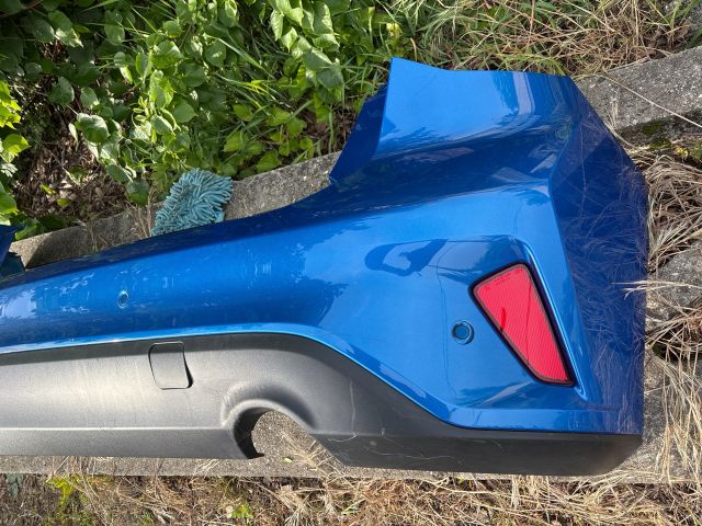 bontott FORD FOCUS IV Hátsó Lökhárító (Részeivel)