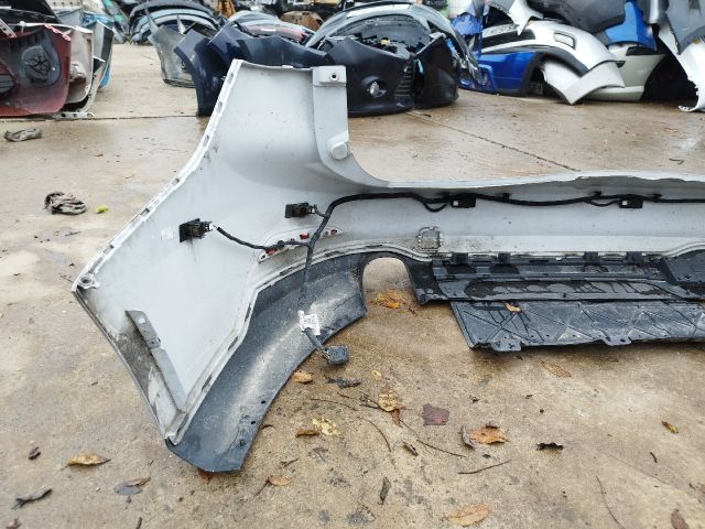 bontott FORD FOCUS IV Hátsó Lökhárító (Részeivel)