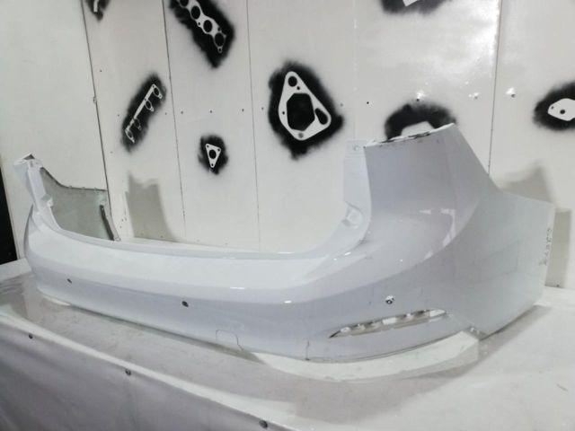 bontott FORD FOCUS IV Hátsó Lökhárító (Üresen)