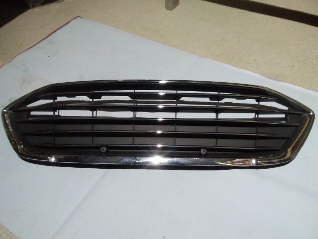 bontott FORD FOCUS IV Hűtőrács