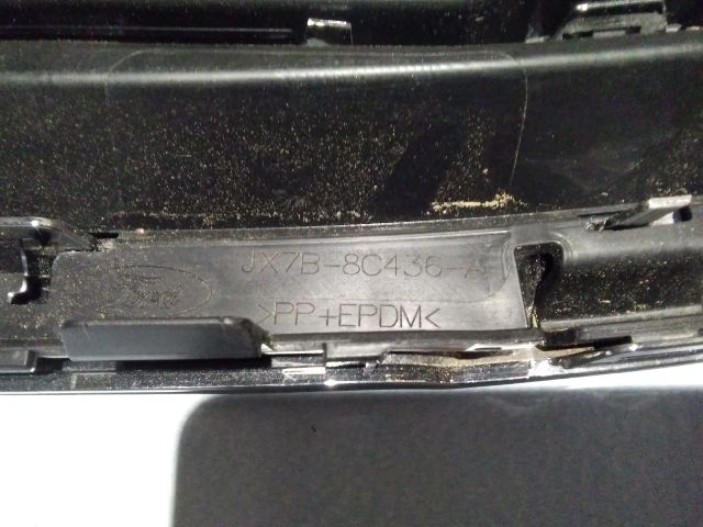 bontott FORD FOCUS IV Hűtőrács