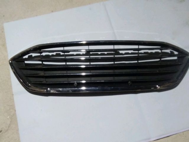 bontott FORD FOCUS IV Hűtőrács