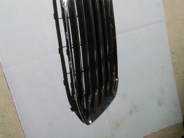 bontott FORD FOCUS IV Hűtőrács