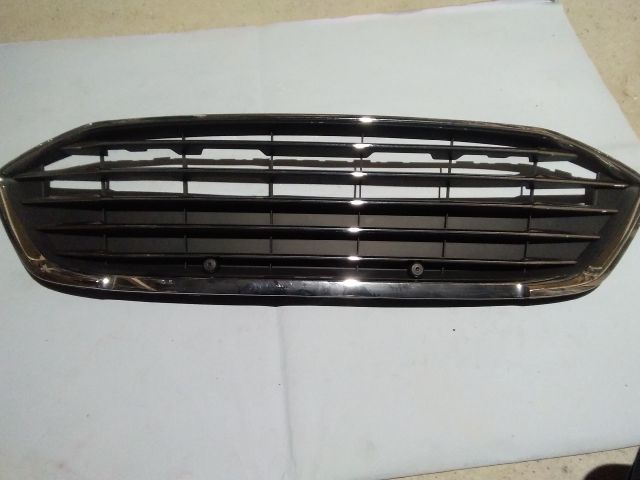 bontott FORD FOCUS IV Hűtőrács